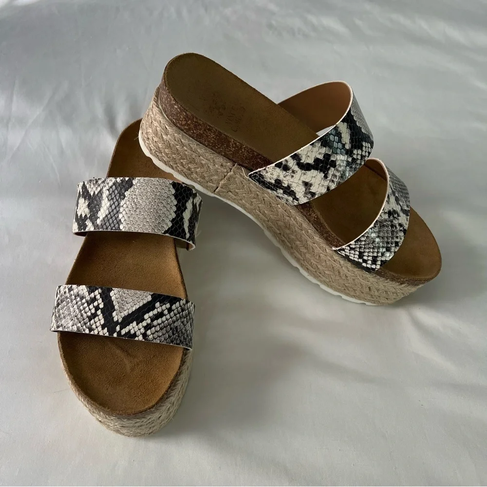 Vince Camuto Masinda Platform Snakeskin Sandals
